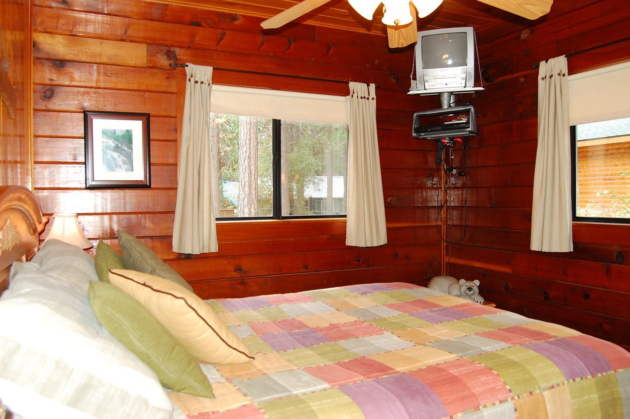 35 Cubbys Den Villa Wawona Szoba fotó